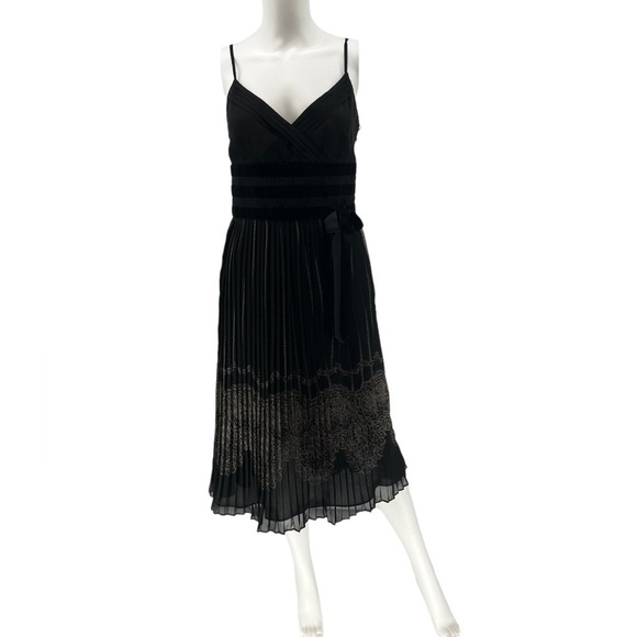 Loft Ann Taylor Black Pleated Cocktail Dress Size 4 - Picture 1 of 9